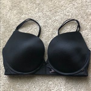 Victoria’s Secret very sexy push up bra. 36DD.
